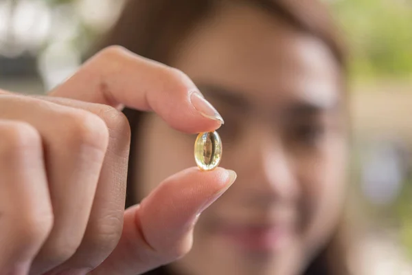 Woman Hand Holding Pills Take Medicine According Doctor Order — Stock Photo, Image