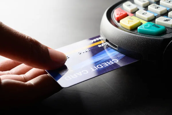 Pagamento Com Cartão Crédito Comprar Vender Produtos Serviços Foco Seletivo — Fotografia de Stock