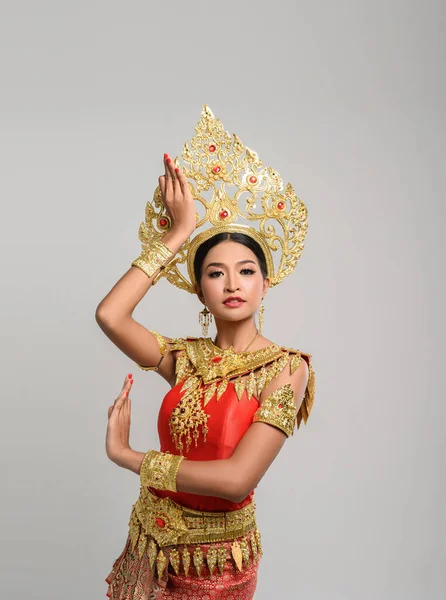 Mulher Tailandesa Bonita Usando Vestido Tailandês Dança Tailandesa — Fotografia de Stock