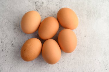 Üst görünüm birçok organik kahverengi yumurta birkaç katta, yemek veya tatlı hazırlama, kopyalama alanı 
