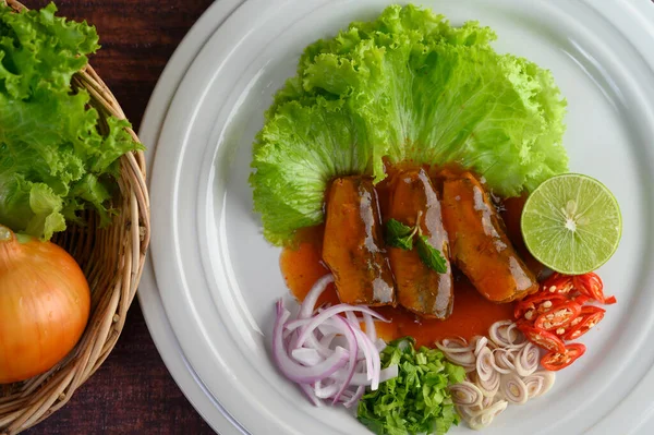 Top View Spicy Salad Sardine Tomato Sauce Arranged Nicely White — Stock Photo, Image