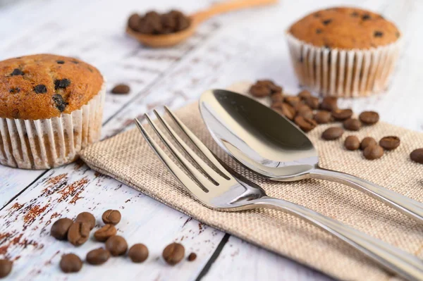 Banaan Cupcakes Gemengd Met Chocolade Chip Een Witte Plaat — Stockfoto