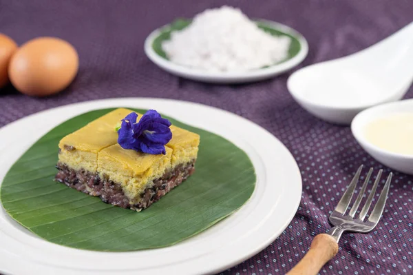 Black Sticky Rice Custard Banana Leaf White Plate Butterfly Pea — Stock Photo, Image