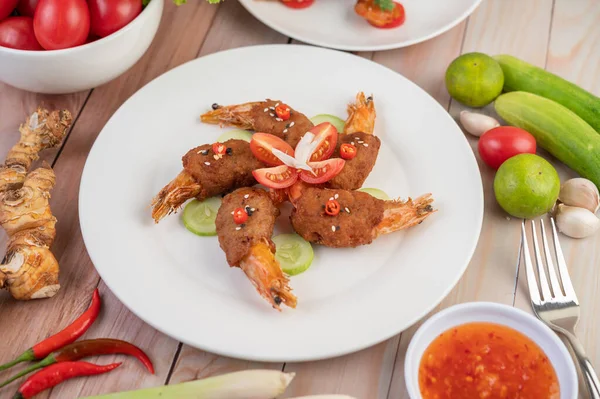 Shrimp Wrapped Pork Cutlets Arranged Beautifully Cucumbers Tomatoes Beautiful White — Stock Photo, Image