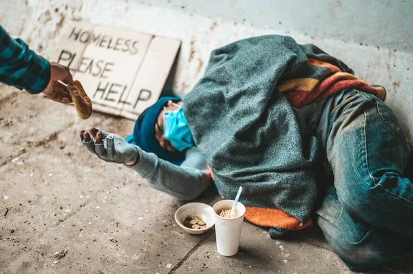 Bedelaars Lagen Aan Hun Kant Van Straat Met Vuile Kleren — Stockfoto