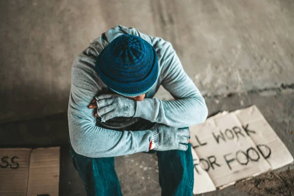 Mendier Sous Pont Avec Message Fonctionnera Pour Nourriture — Photo