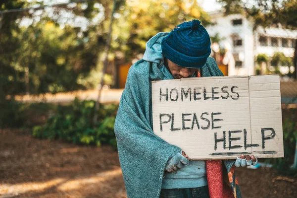 Tiggare Stå Gatan Med Hemlösa Meddelanden Snälla Hjälp — Stockfoto