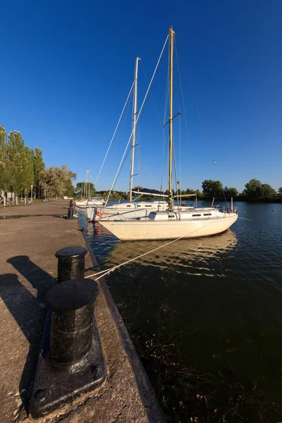 yachts at the Marina is a calm / quiet small Marina facing the boats at the Marina