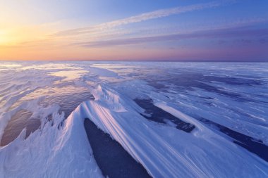 parlak kış sabah manzarası / şaşırtmaya doğal desenler doğru moda ayağından