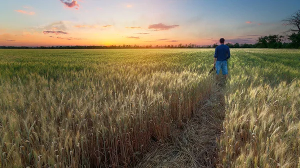 Fotograf Bei Der Arbeit Auf Der Suche Nach Einer Geschichte — Stockfoto