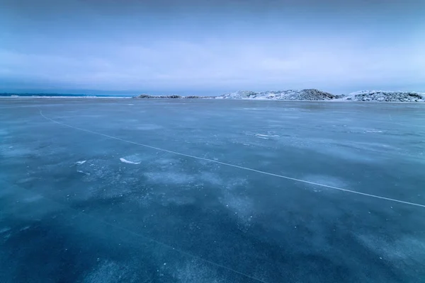 Холодний Зимовий Ранок Озері Величезні Купи Розбитих Крижаних Природних Споруд — стокове фото