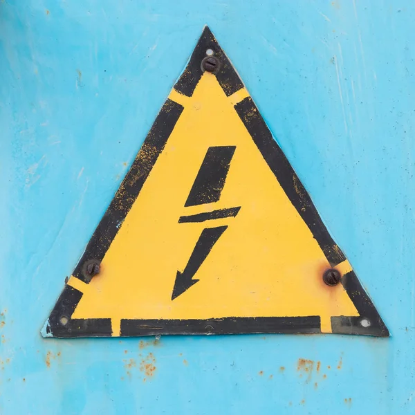 Ηλεκτρικός Κίνδυνος Εισόδου Ηλεκτρικός Κίνδυνος Σημείο Στην Ασπίδα — Φωτογραφία Αρχείου