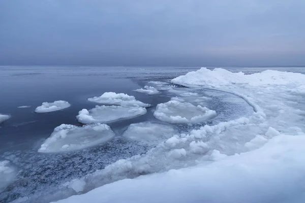 Hielo Desierto Mañana Nublado Nublado Mañana Paisaje Invierno Temprano — Foto de Stock