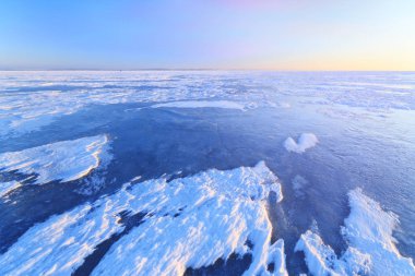 donmuş gölde sabah şafak / parlak Manzara Doğa Kış