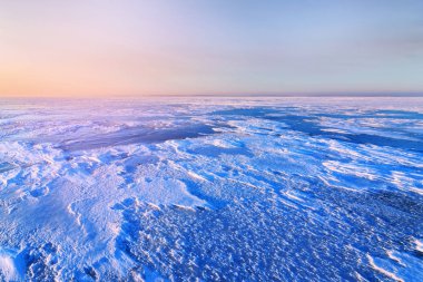 donmuş gölde sabah şafak / parlak Manzara Doğa Kış