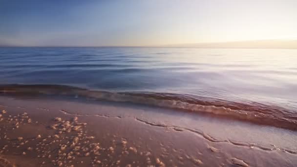 Amanhecer Ondas Calmas Água Calma Deserto Campo Ucraniano — Vídeo de Stock