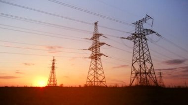 güç hattı \ günbatımı zamanı timelapse