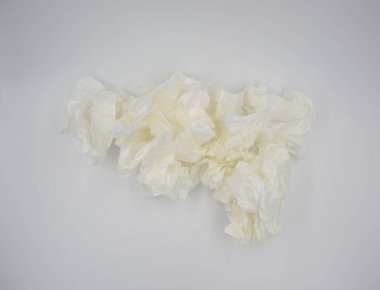 crumped yağlı kağıt beyaz arka plan