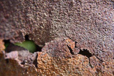 Metal yüzeydeki pasa daha yakından bak. Gerçek doku. seçici odak.