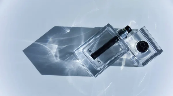 Fles Christian Dior Homme Parfum Met Het Zonlicht Door Het — Stockfoto