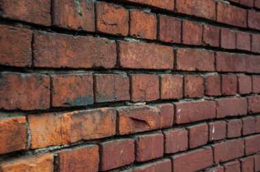 Bir açıyla eski tuğla çekim