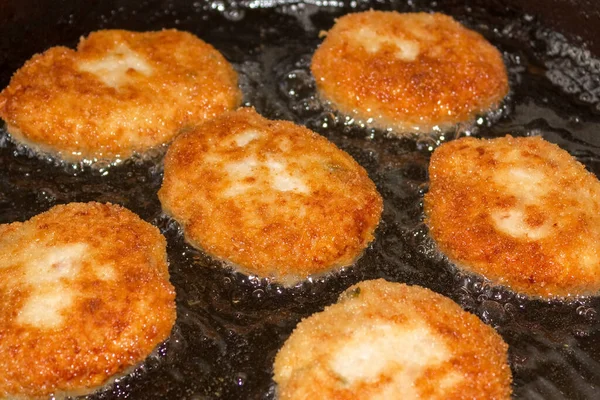 Process Preparing Meatballs Pan Golden Cutlets Fried Oil Pan Close — Stock Photo, Image