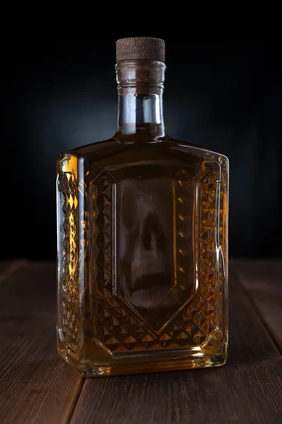 Reflection Skull Flat Bottle Alcohol Concept Alcoholism Alcohol Abuse Leads — Stock Photo, Image