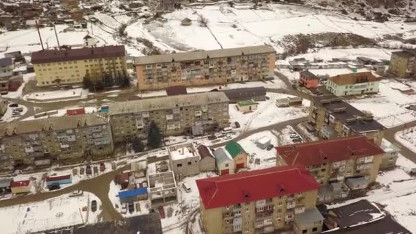 Elbrus aldeia aérea de vídeo fotografar casas antigas — Vídeo de Stock