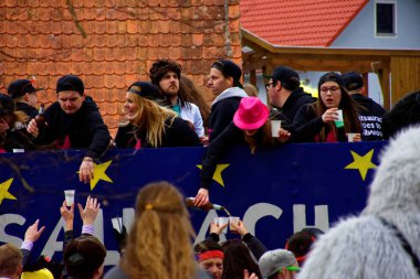 Almanya. Bavyera. Mitteleschenbach Ansbach District - 3 Mar 2019: Karnaval alayı. 