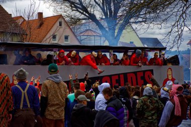 Almanya. Bavyera. Mitteleschenbach Ansbach District - 3 Mar 2019: Karnaval alayı. 