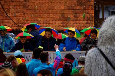 Almanya. Bavyera. Mitteleschenbach Ansbach District - 3 Mar 2019: Karnaval alayı. 