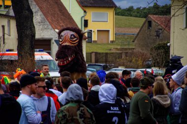 Almanya. Bavyera. Mitteleschenbach Ansbach District - 3 Mar 2019: Karnaval alayı. 