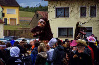 Almanya. Bavyera. Mitteleschenbach Ansbach District - 3 Mar 2019: Karnaval alayı. 