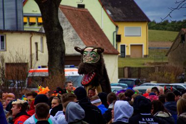 Almanya. Bavyera. Mitteleschenbach Ansbach District - 3 Mar 2019: Karnaval alayı. 
