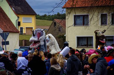 Almanya. Bavyera. Mitteleschenbach Ansbach District - 3 Mar 2019: Karnaval alayı. 