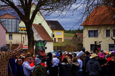 Almanya. Bavyera. Mitteleschenbach Ansbach District - 3 Mar 2019: Karnaval alayı. 