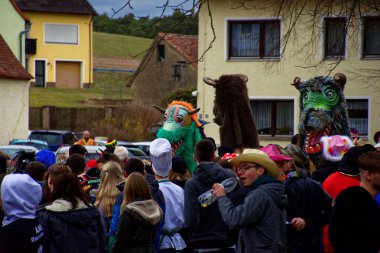 Almanya. Bavyera. Mitteleschenbach Ansbach District - 3 Mar 2019: Karnaval alayı. 