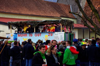 Almanya. Bavyera. Mitteleschenbach Ansbach District - 3 Mar 2019: Karnaval alayı. 