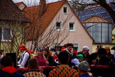 Almanya. Bavyera. Mitteleschenbach Ansbach District - 3 Mar 2019: Karnaval alayı. 