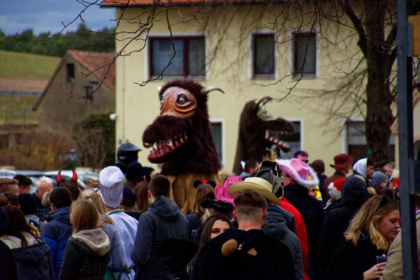 Almanya. Bavyera. Mitteleschenbach Ansbach District - 3 Mar 2019: Karnaval alayı. 