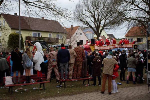 Almanya. Bavyera. Mitteleschenbach Ansbach District - 3 Mar 2019: Karnaval alayı. 