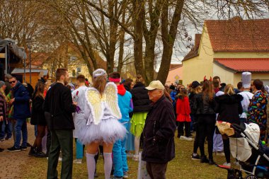 Almanya. Bavyera. Mitteleschenbach Ansbach District - 3 Mar 2019: Karnaval alayı. 