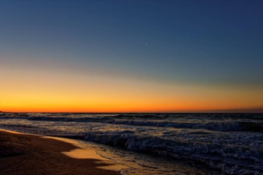 Sabahın köründe güzel bir deniz