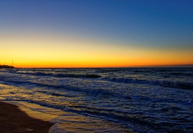 Sabahın köründe güzel bir deniz