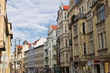 Poznan/Polonya - 6 Şubat 2019: Wroclawska Caddesi Eski kentte