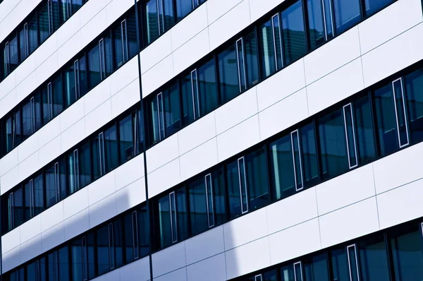 Poznan Polonya bina modern tasarım ofisi.