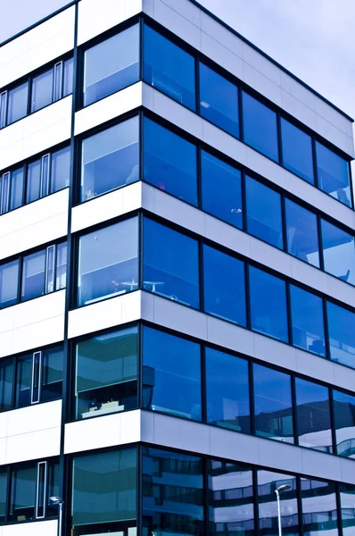 Poznan Polonya bina modern tasarım ofisi.