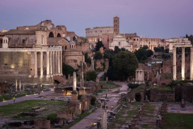 İtalya Roma antik kent Forum Romanum İtalya akşam
