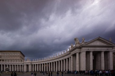 İtalya gündüz Katolik Piazza San Pietro bulutlu gökyüzü
