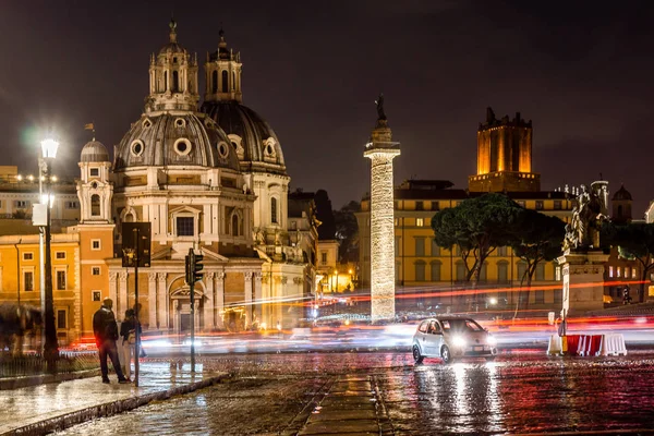 Italia Roma Traffico Piazza Venezia Notte — Foto Stock